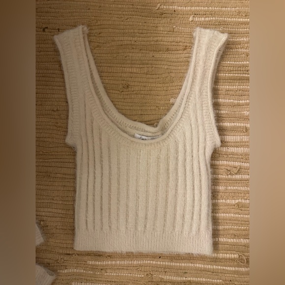Two-piece Sweater with Tank and Shrug - Picture 2 of 3